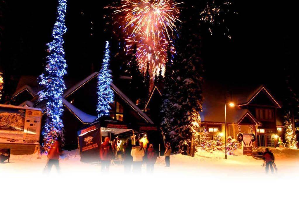 White Crystal Inn Big White Ski Resort ภายนอก รูปภาพ