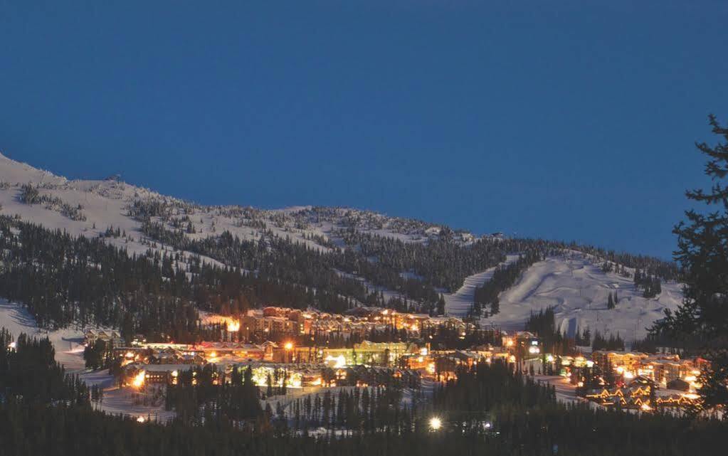 White Crystal Inn Big White Ski Resort ภายนอก รูปภาพ